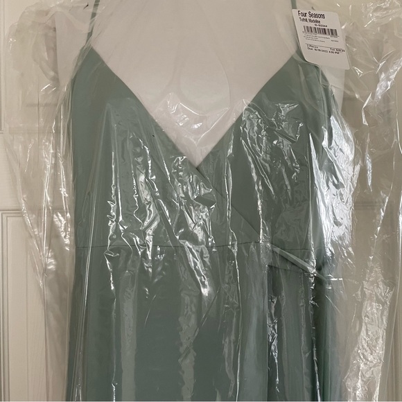Show Me Your Mumu Mariah Wrap Maxi Dress Silver Sage Crisp - Picture 4 of 6